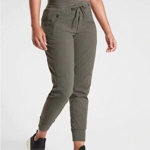 NWT Athleta Trekkie North Aspen Olive Jogger Pants - Small Tall